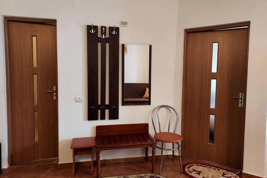 Spacious quiet flat, free parking included Floreşti Exterior foto