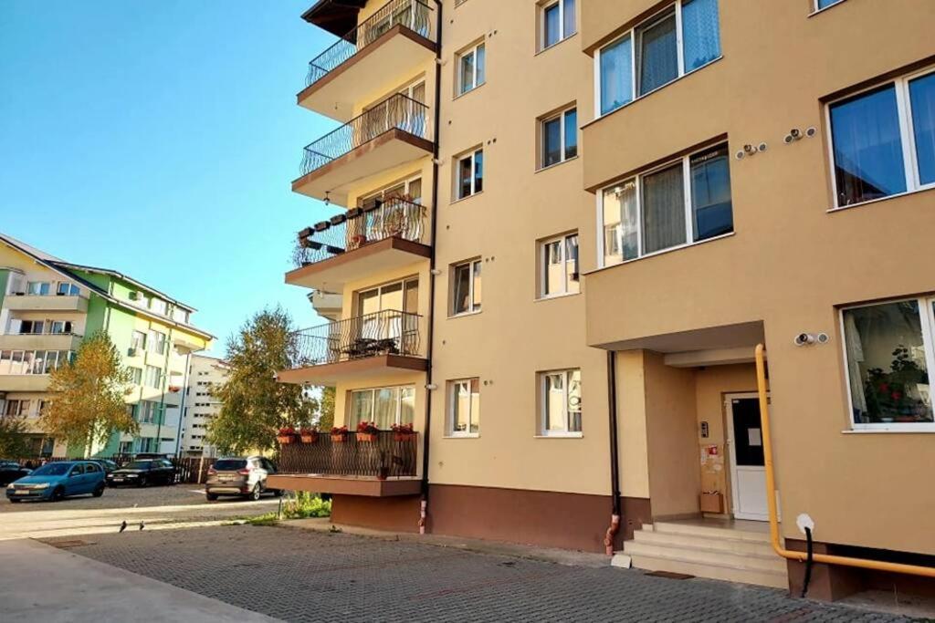 Spacious quiet flat, free parking included Floreşti Exterior foto